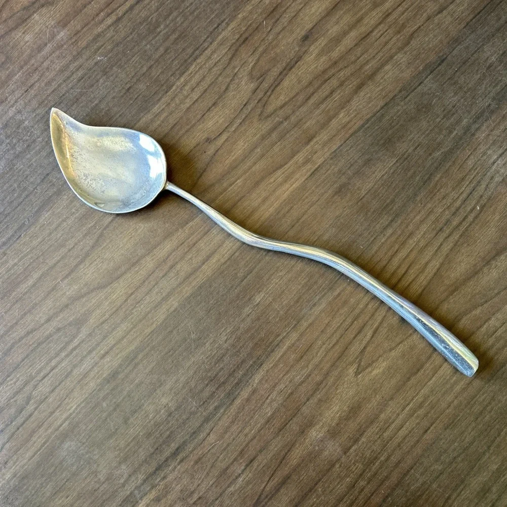 Leaf shaped Organic‎ Spoon curved handle serving utensil Silver tone
